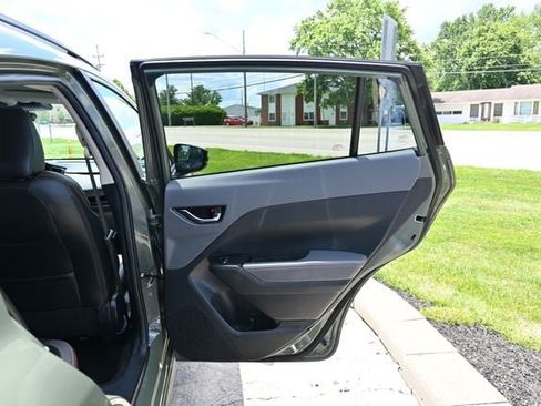 Used 2025 Subaru Crosstrek 2.5i Limited AWD/4WD image 20