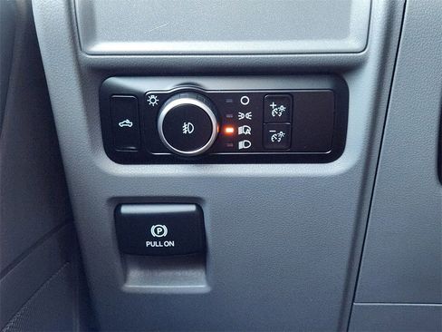 Used 2023 Ford F150 XLT image 16