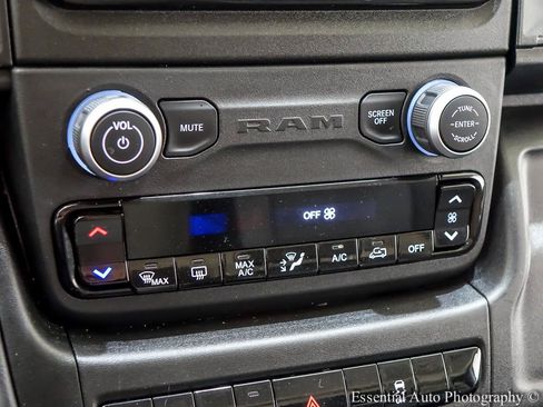 Used 2025 RAM ProMaster 2500 w/ Convenience Group FWD image 14