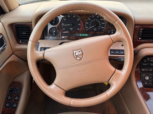 Used 1997 Jaguar XJ6 L image 11