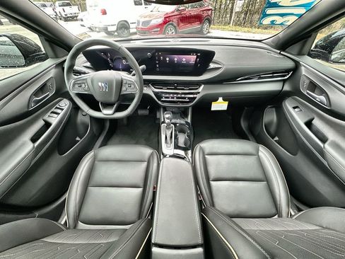 Used 2025 Buick Envista Avenir image 20