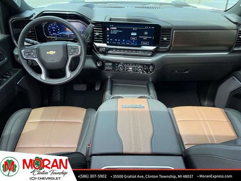 Certified 2025 Chevrolet Silverado 2500 High Country w/ High Country Premium Package AWD/4WD image 15