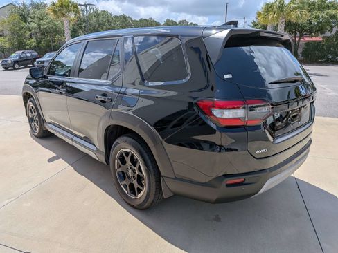 Certified 2025 Honda Pilot EX-L image 5