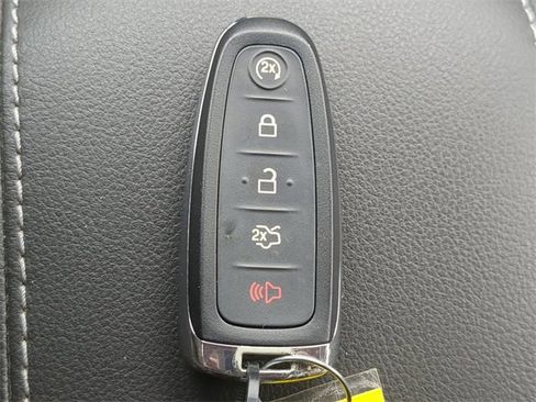 Used 2015 Ford Escape Titanium image 26