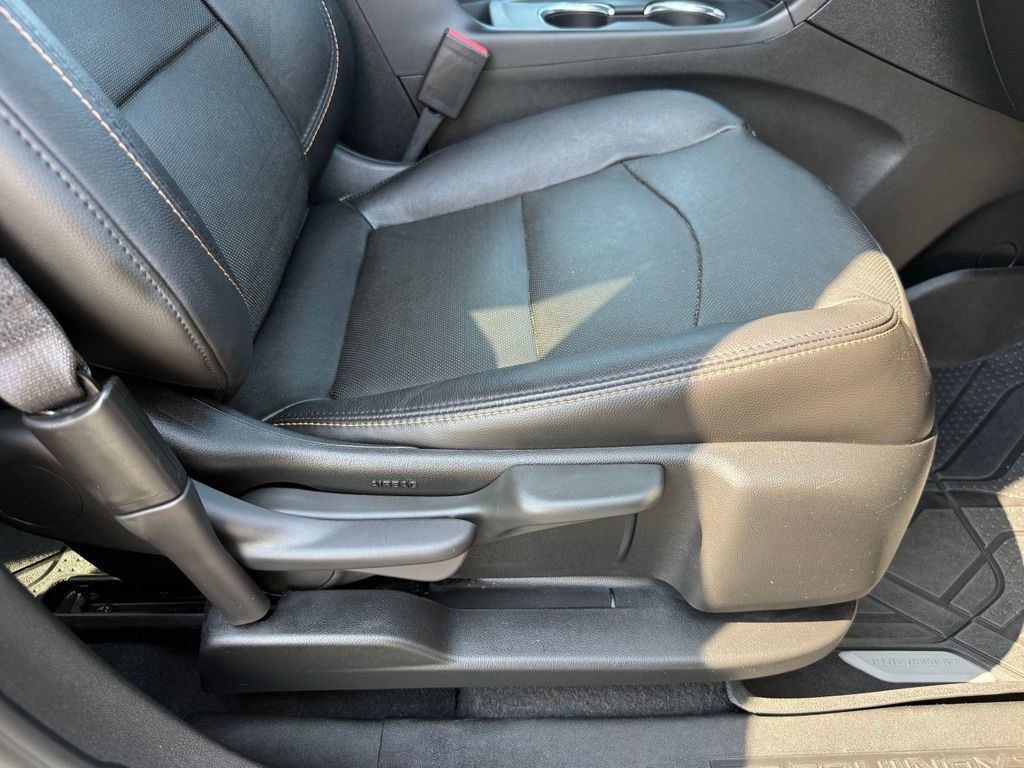 Used 2020 Chevrolet Equinox LT w/ Midnight Edition FWD image 42
