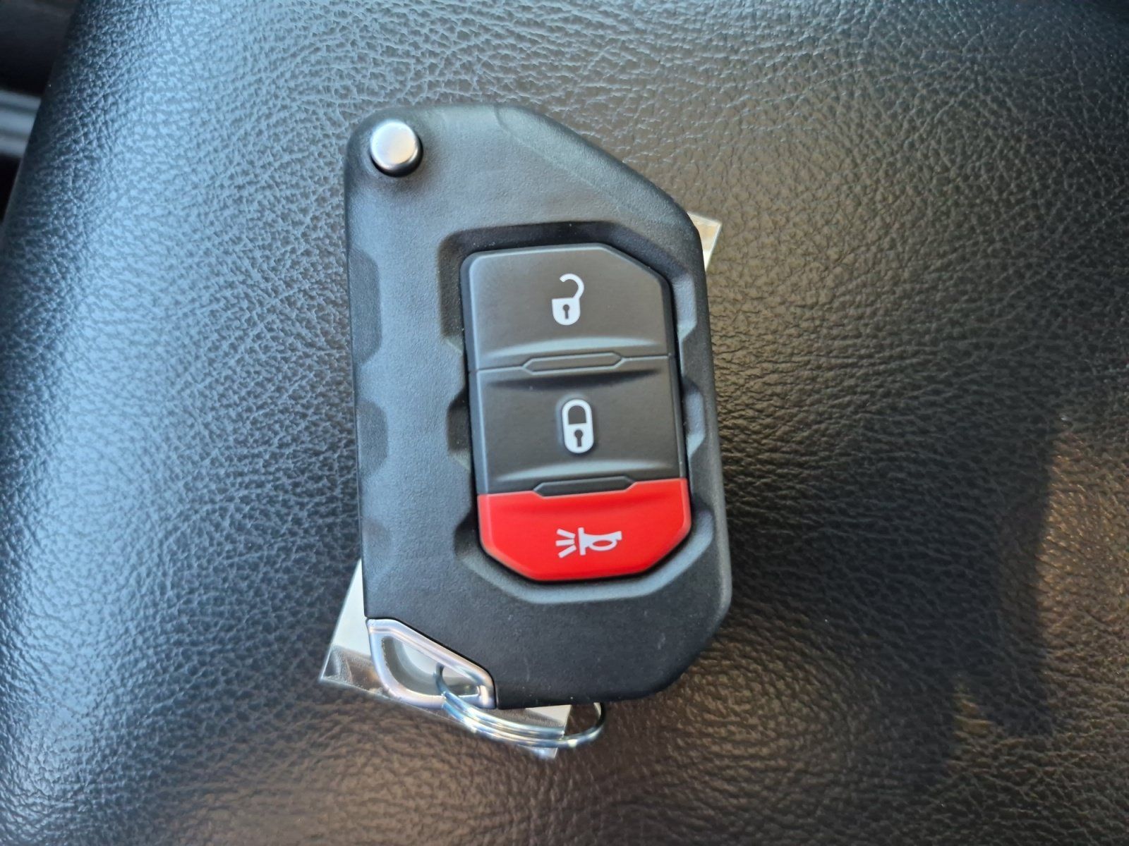 Used 2023 Jeep Gladiator Mojave AWD/4WD image 29