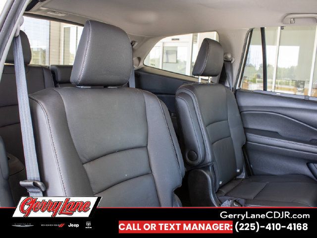 Used 2021 Honda Pilot Touring image 17