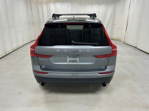 Used 2021 Volvo XC60 T5 Momentum w/ Climate Package AWD/4WD image 5