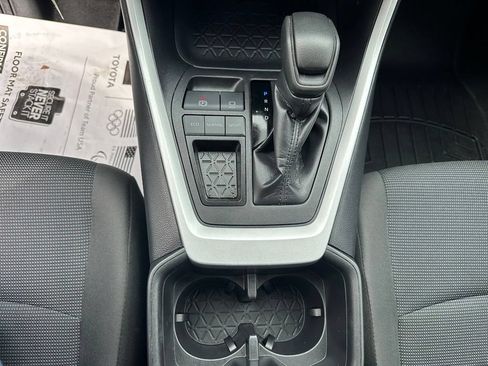 Used 2024 Toyota RAV4 LE FWD image 15