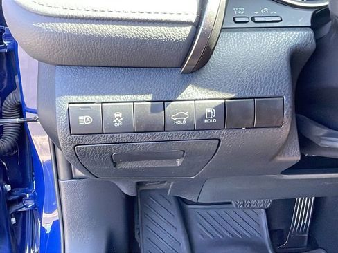 Used 2024 Toyota Camry XLE FWD image 27