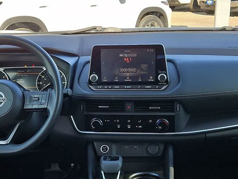 Used 2021 Nissan Rogue S FWD image 14