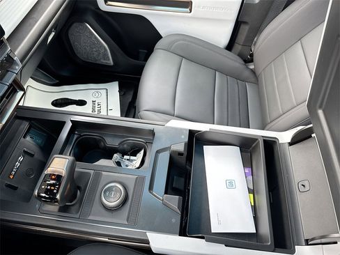 Used 2024 GMC Hummer EV 3X w/ Omega Edition image 24