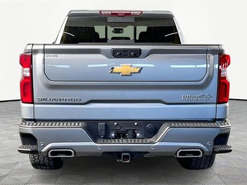 Used 2024 Chevrolet Silverado 1500 High Country w/ Technology Package image 4