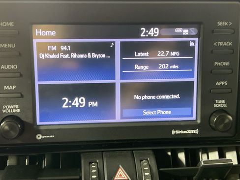 Used 2021 Toyota RAV4 XLE Premium FWD image 27