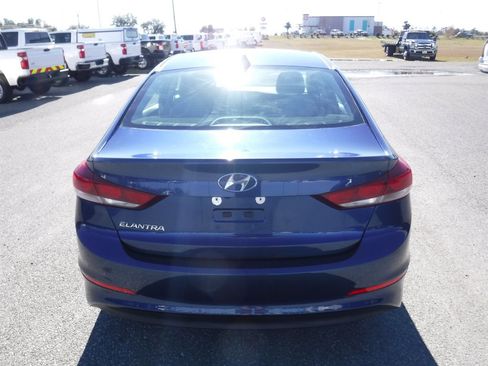 Used 2018 Hyundai Elantra SEL image 5