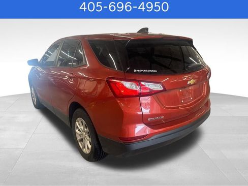 Used 2020 Chevrolet Equinox LS w/ LS Convenience Package image 4