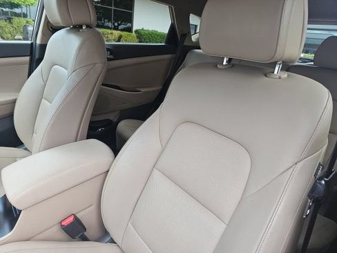 Used 2017 Hyundai Tucson Limited w/ Cargo Package FWD image 7