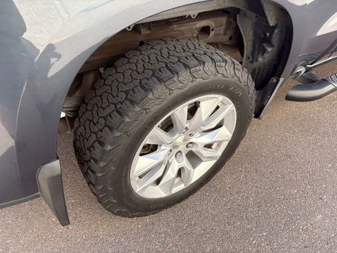 Used 2019 Chevrolet Silverado 1500 Custom w/ Custom Value Package image 13