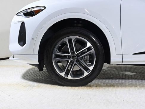 Used 2025 Audi Q5 Premium Plus w/ Premium Plus image 23