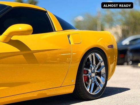 Used 2007 Chevrolet Corvette Coupe RWD image 3