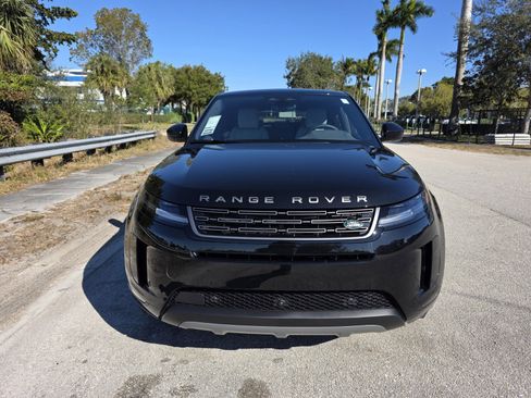 Used 2026 Land Rover Range Rover Evoque S image 8