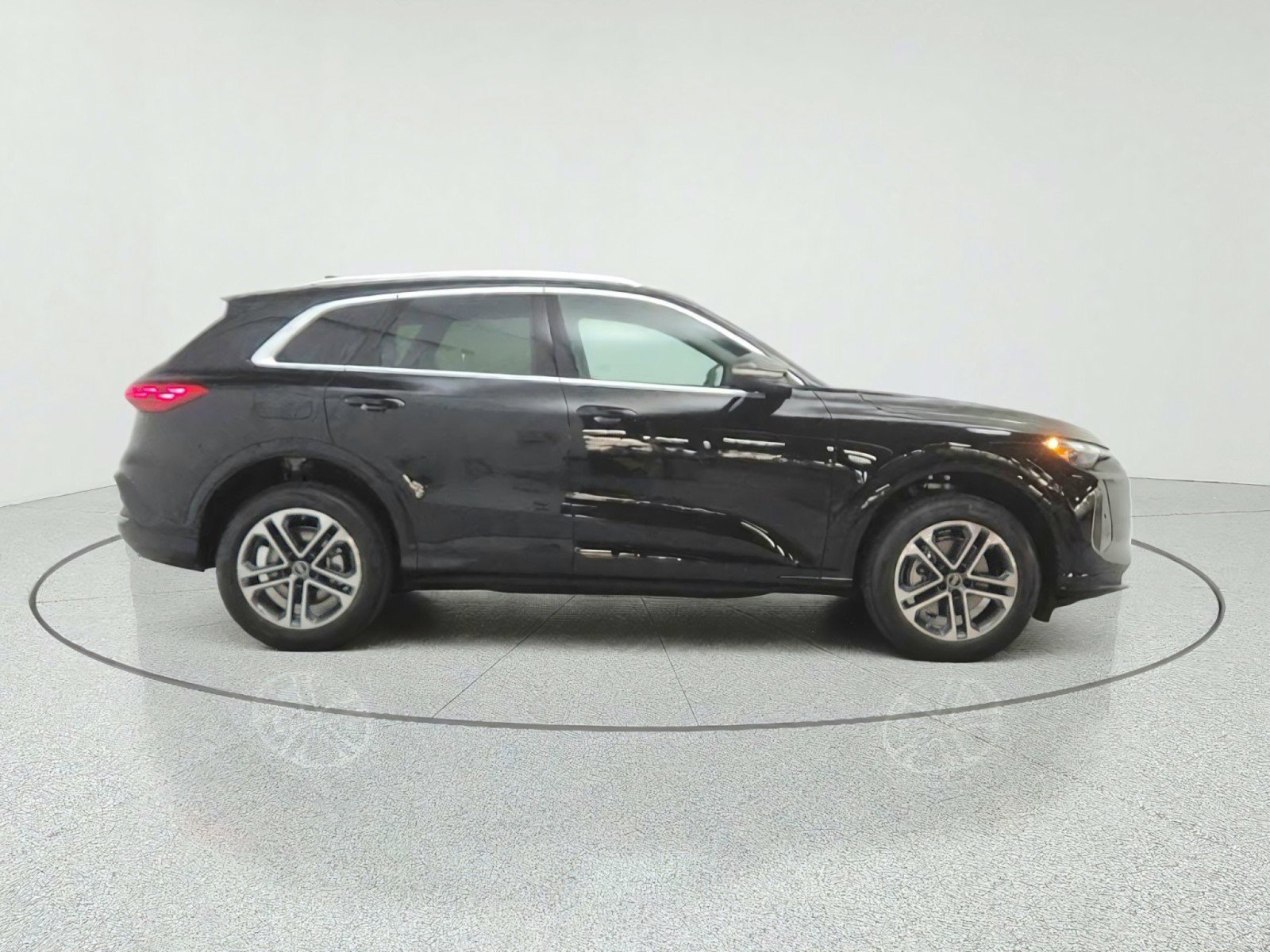 New 2026 Audi Q5 Premium AWD/4WD image 4