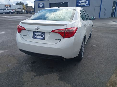 Used 2017 Toyota Corolla LE w/ LE Eco Premium Package FWD image 5