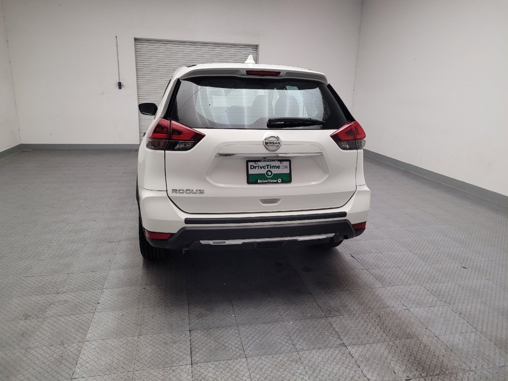 Used 2019 Nissan Rogue S FWD image 6