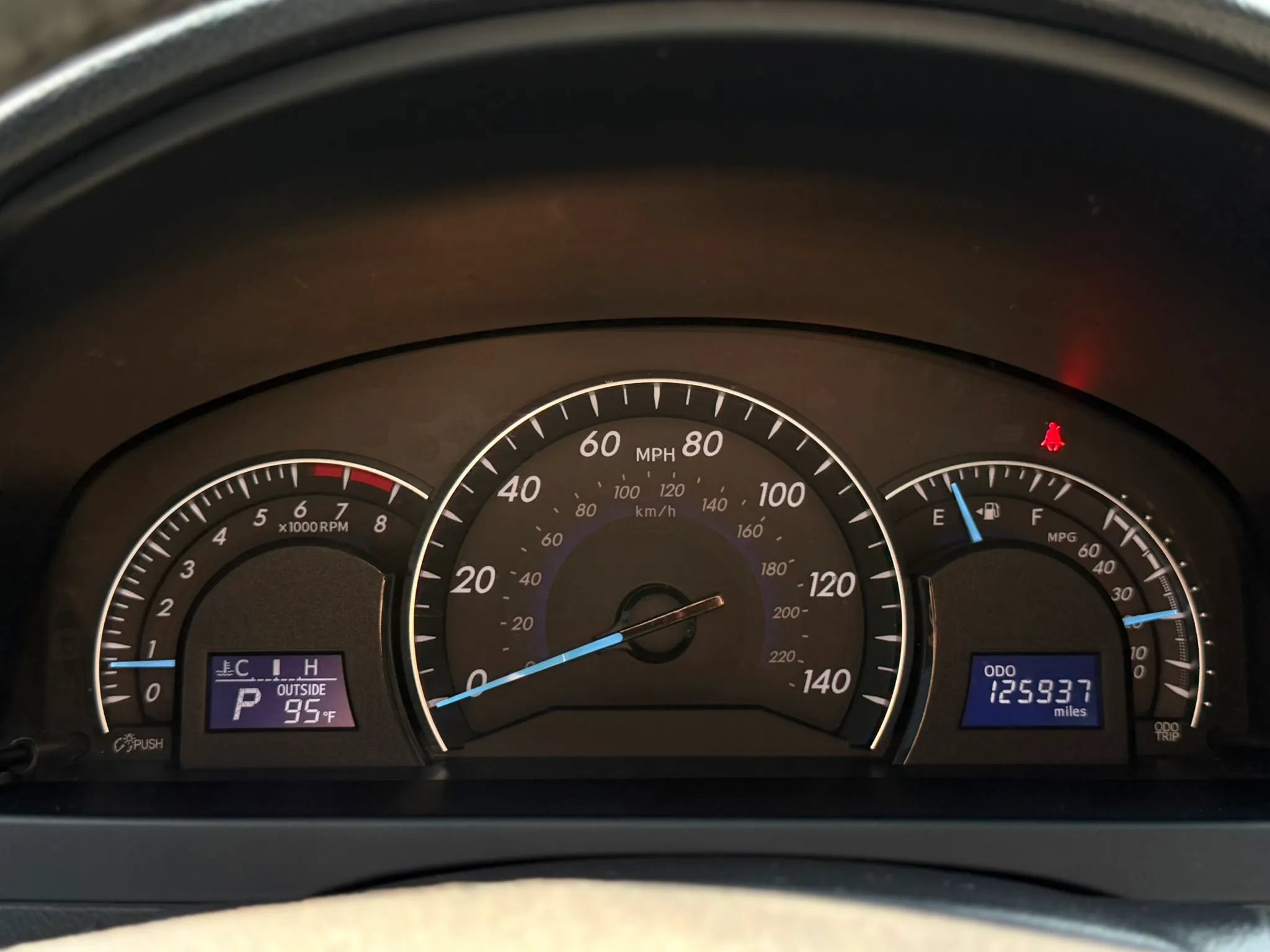 Used 2014 Toyota Camry XLE w/ Convenience Package FWD image 18
