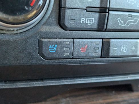 Used 2015 Ford F150 Lariat w/ Equipment Group 502A Luxury image 21