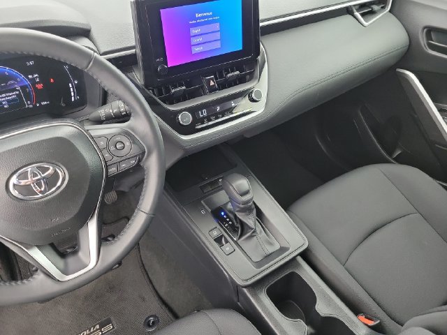 Used 2026 Toyota Corolla Cross LE FWD image 29
