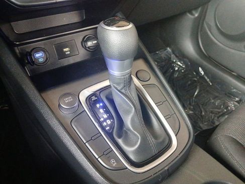 Used 2022 Hyundai Kona SEL FWD image 15
