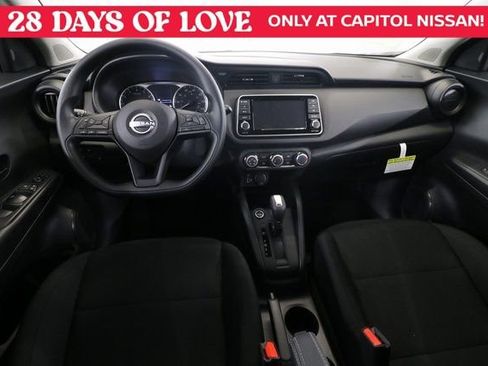 New 2025 Nissan Kicks Play S image 11