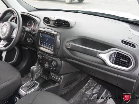 Used 2018 Jeep Renegade Latitude w/ Popular Equipment Group image 31