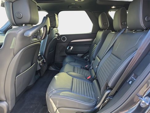 New 2026 Land Rover Discovery Limited Edition image 14