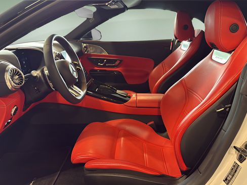 Used 2023 Mercedes-Benz SL 43 AMG image 19
