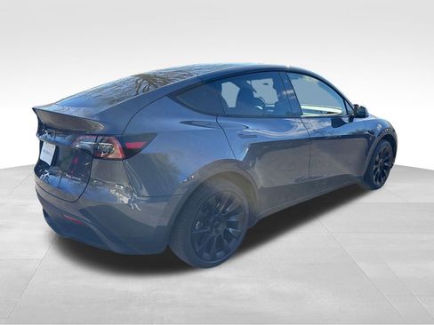 Used 2023 Tesla Model Y Long Range image 7
