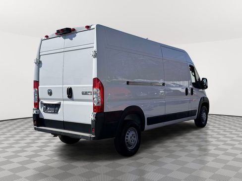 Used 2025 RAM ProMaster 2500 w/ Convenience Group image 7