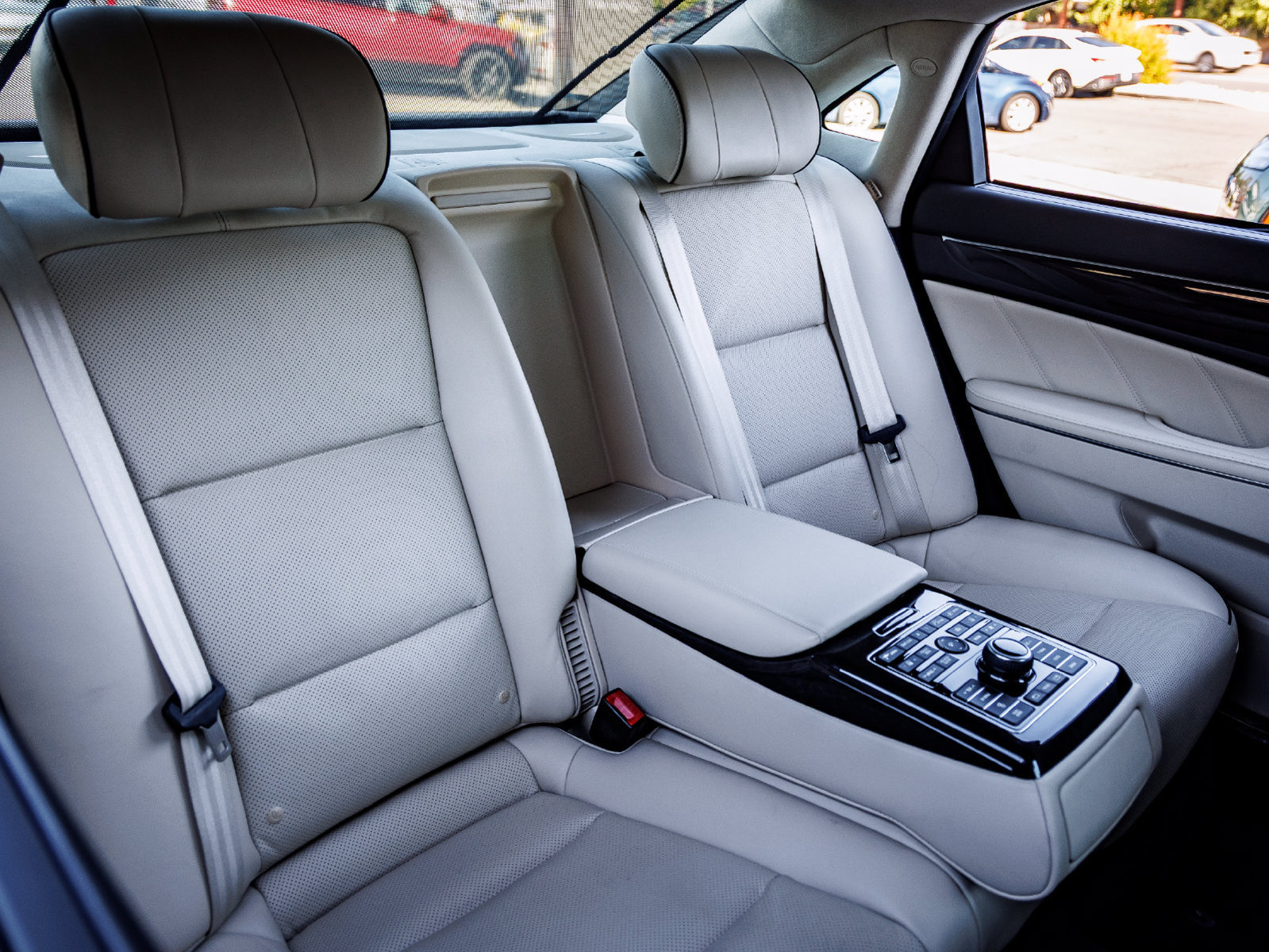 Used 2016 Hyundai Equus Ultimate RWD image 31