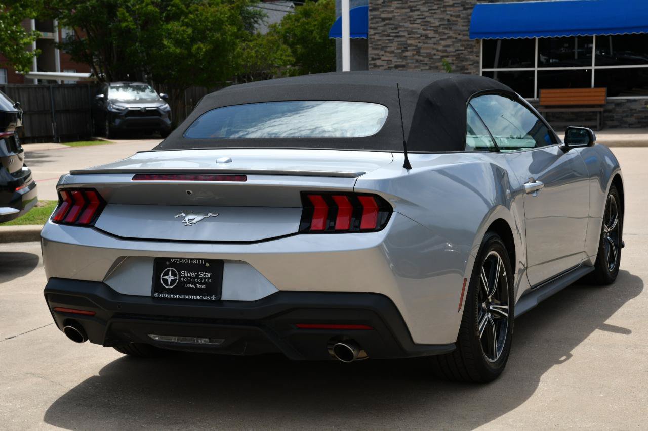 Used 2025 Ford Mustang Premium RWD image 6
