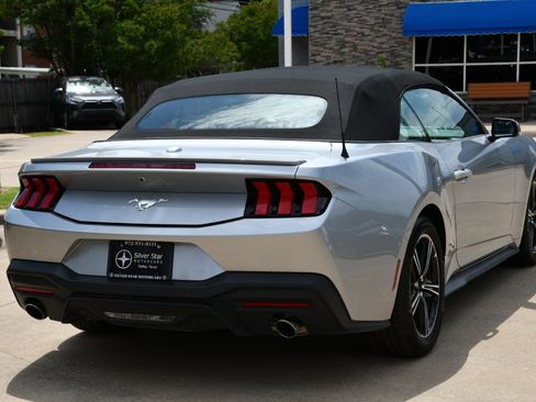 Used 2025 Ford Mustang Premium RWD image 6