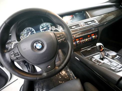 Used 2015 BMW 740Li 740Li image 7