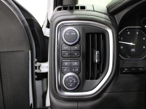 Used 2020 GMC Sierra 3500 Denali w/ Denali Ultimate Package image 10