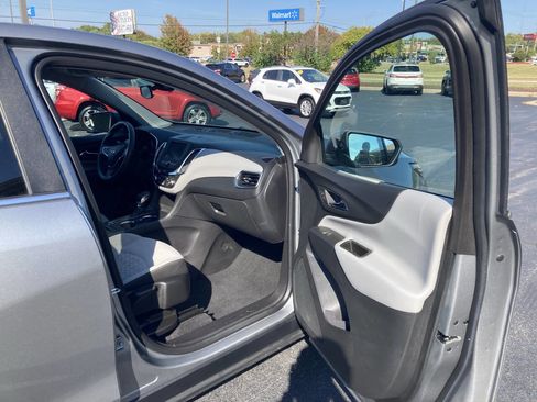 Used 2023 Chevrolet Equinox LT image 24