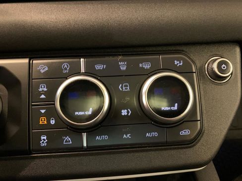 Used 2020 Land Rover Defender 110 S image 37