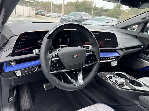 New 2026 Cadillac Optiq V image 32