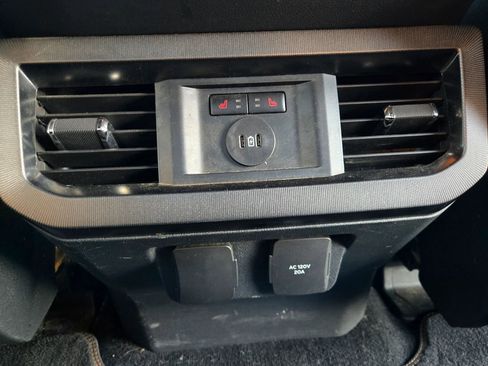 Used 2023 Ford F250 Platinum image 18