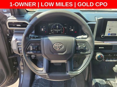 Used 2025 Toyota Tacoma SR5 AWD/4WD image 25