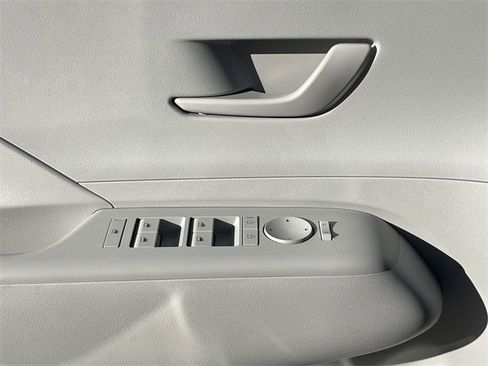 Used 2025 Hyundai Kona SEL image 23