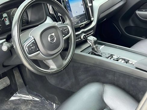 Used 2019 Volvo XC60 T6 Momentum w/ Protection Package Premier AWD/4WD image 6